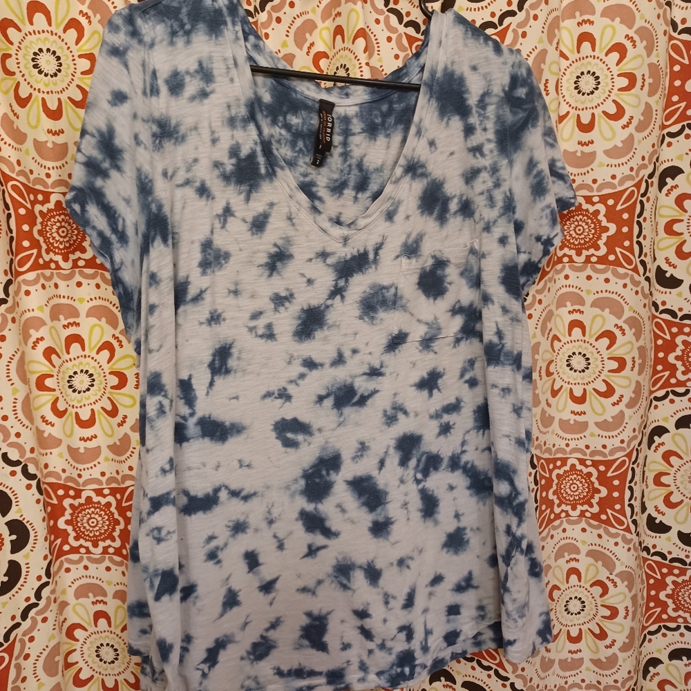 Torrid tie-dye tee shirt